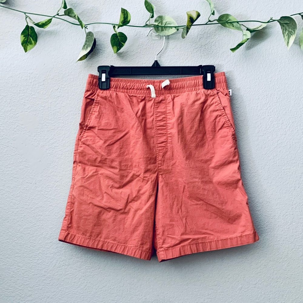 Free assembly shorts